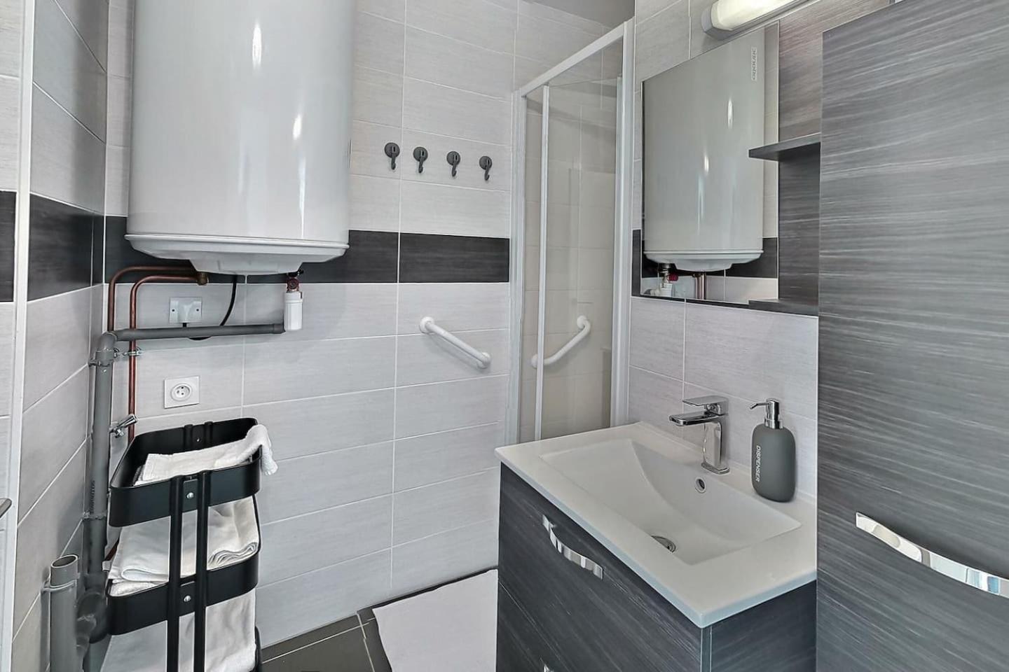 Le Voltaire - Balcon - 2 Chb - 3 Lits - 2 Min Gare Et Cente-Ville - Mon Groom Troyes Exterior photo